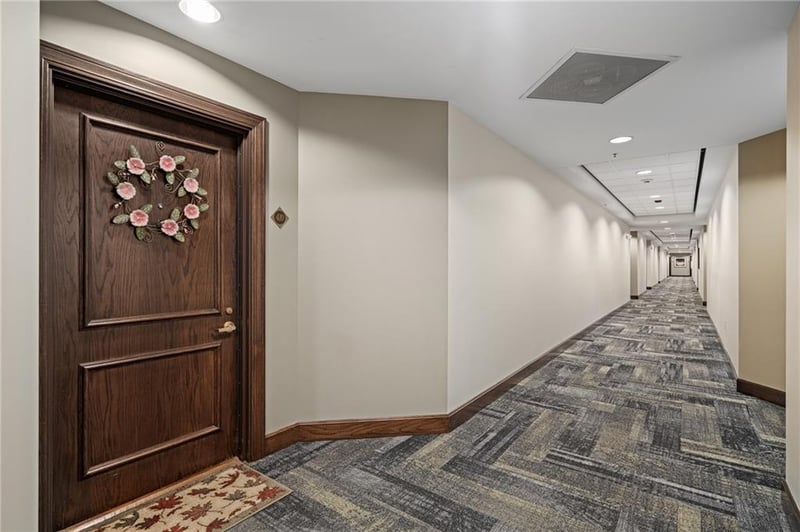 4949 Wornall Rd #410, Kansas City, MO 64112