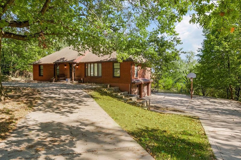 3959 N 60th St, Kansas City, KS 66104