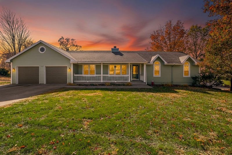 17873 W 287th St, Paola, KS 66071