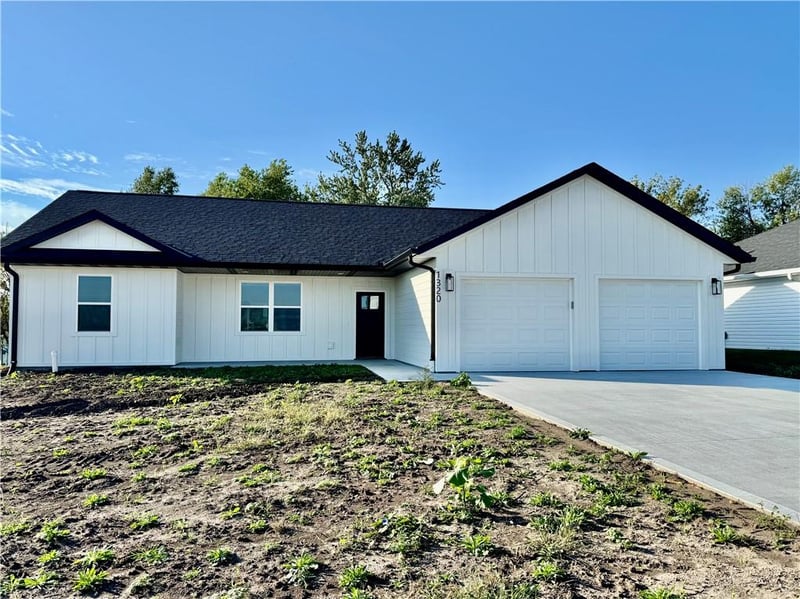 1320 19th St, Maryville, MO 64468