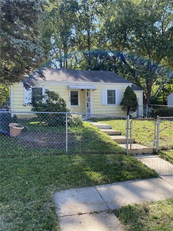 807 NE 46th St, Kansas City, MO 64116