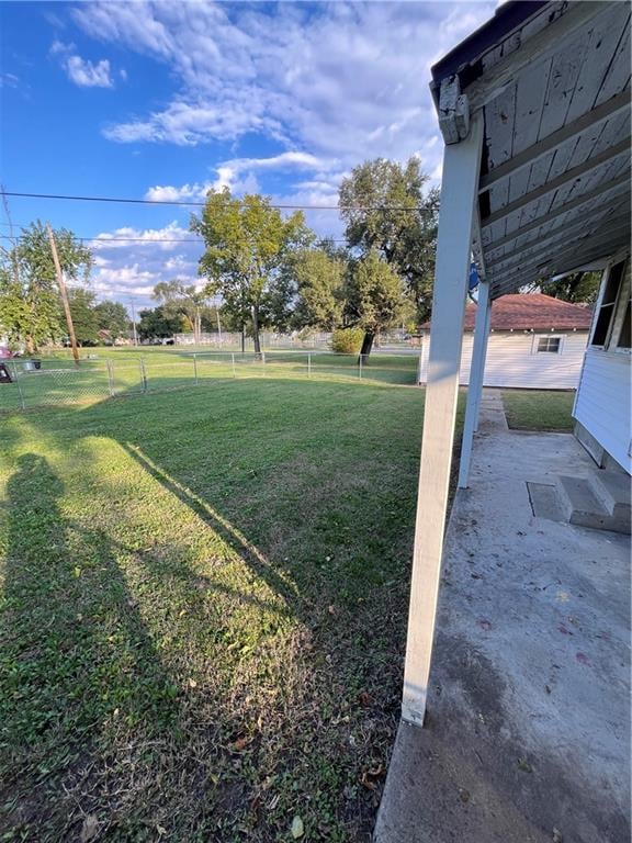 412 N 9th St, Humboldt, KS 66748