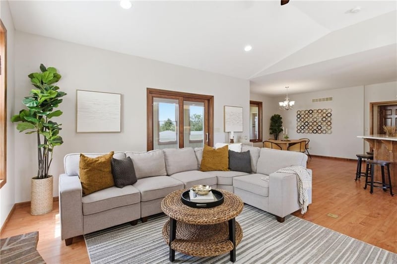 16678 Evans Rd, Basehor, KS 66007