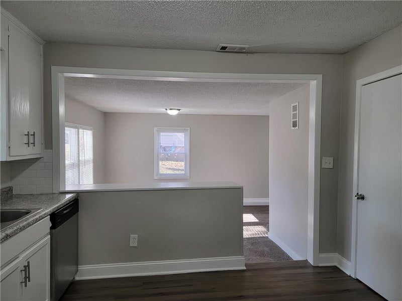 6338 Longwood Ct, Kansas City, KS 66104