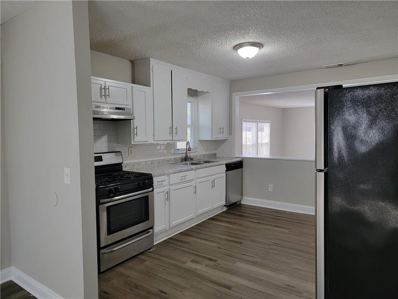 6338 Longwood Ct, Kansas City, KS 66104