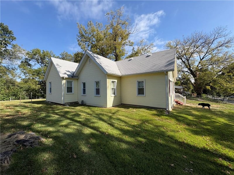 1158 Randolph St, Leavenworth, KS 66048
