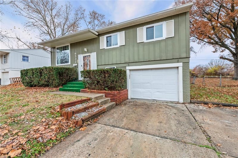 9532 Wallace Ave, Kansas City, MO 64134