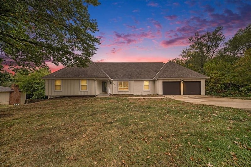 6964 Renner Rd, Shawnee, KS 66217