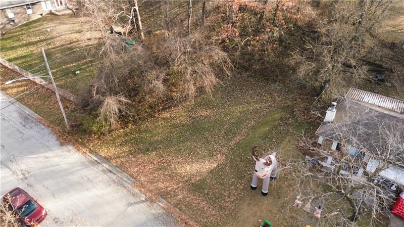 11239 E Smart Ave, Sugar Creek, MO 64054