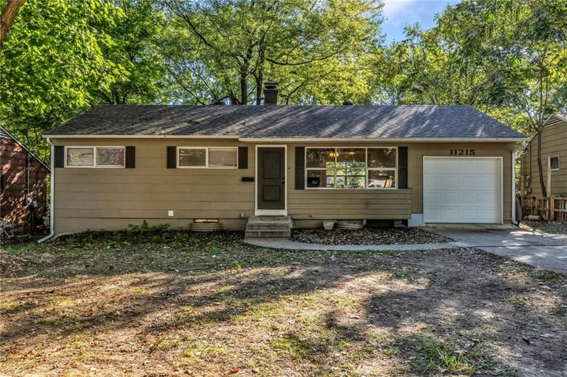 11215 Manchester Ave, Kansas City, MO 64134