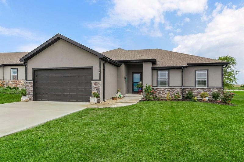 704 Salem Rd, Lawson, MO 64062