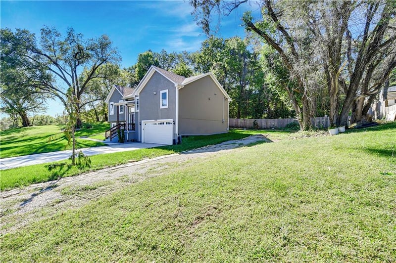 2000 53rd St, Kansas City, KS 66104