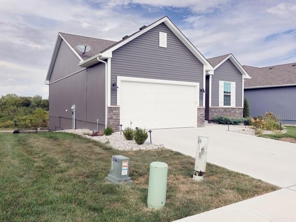 4013 Sol Dr, Blue Springs, MO 64014