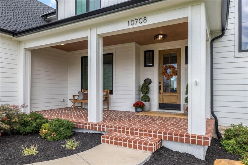 10708 W 142nd St, Overland Park, KS 66221