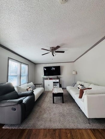 510 W 98th St, Kansas City, MO 64114