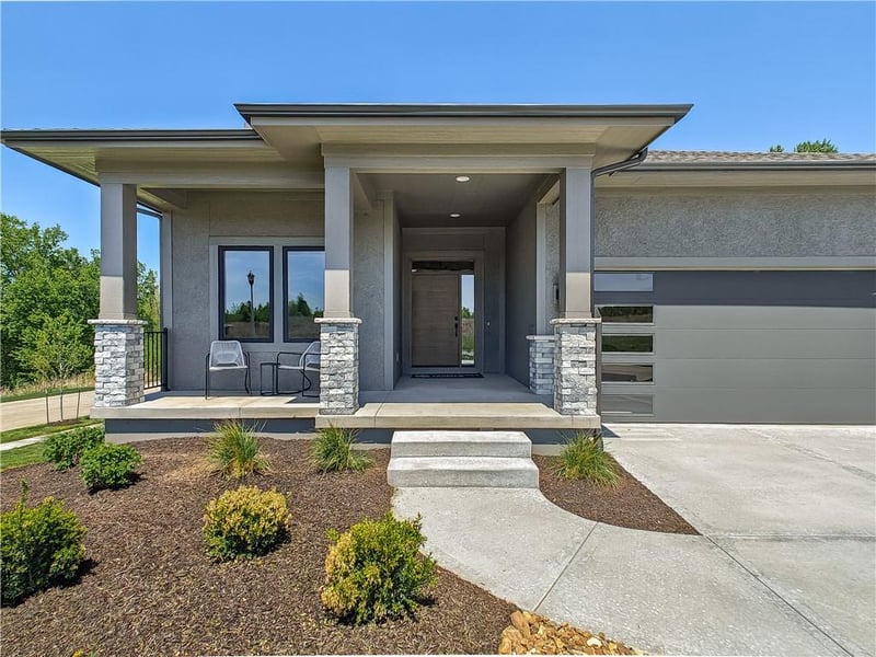 2452 179th St, Overland Park, KS 66085