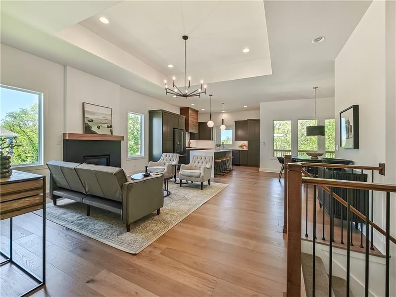 2452 W 179th St, Overland Park, KS 66085