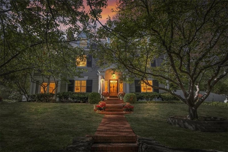 4460 Rockhill Ter, Kansas City, MO 64110