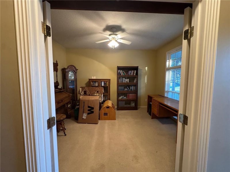 21928 121 St, Olathe, KS 66061