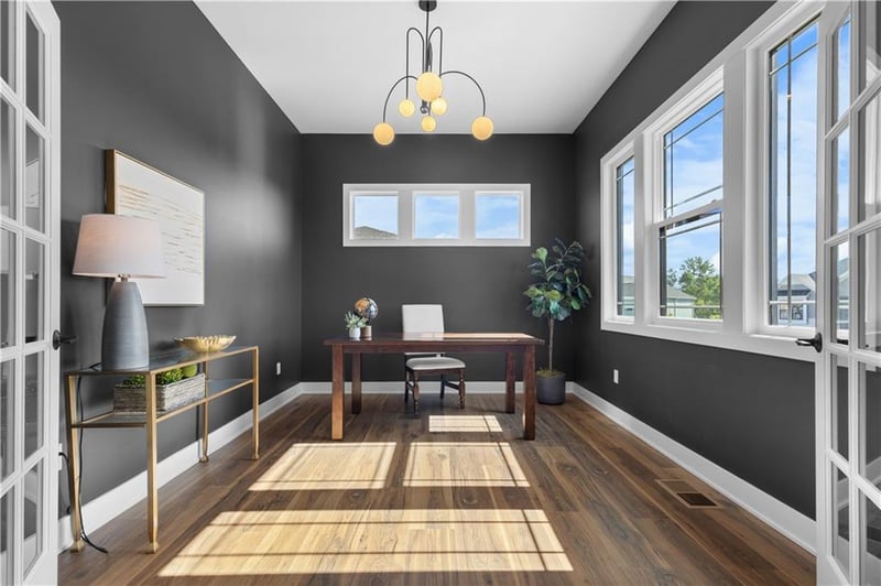 13512 Terrace Park Dr, Parkville, MO 64152