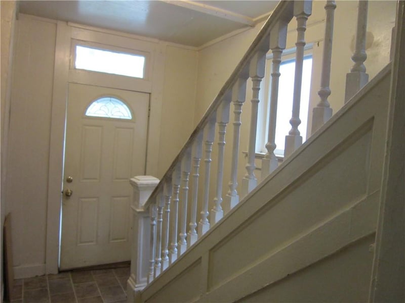 815 Elmwood Ave, Kansas City, MO 64124