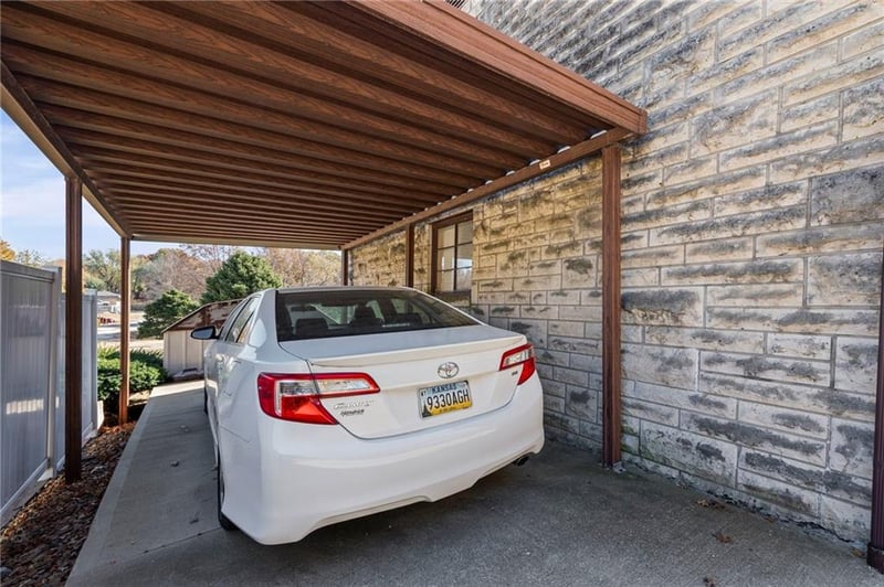 3025 70th St, Kansas City, KS 66109