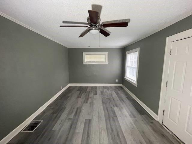 5030 Walrond Ave, Kansas City, MO 64130