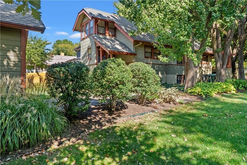 4166 Cambridge St, Kansas City, KS 66103