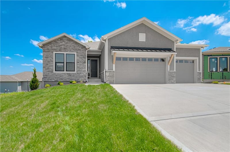 4935 Martin St, Riverside, MO 64150