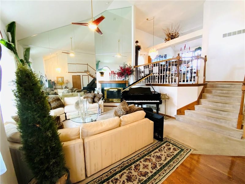 10526 Rowland St, Kansas City, KS 66109