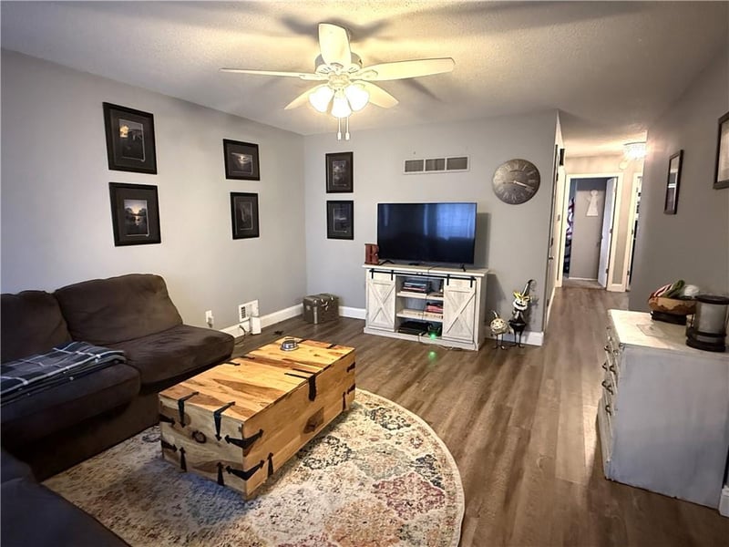 1504-06 Sunset St, Blue Springs, MO 64015