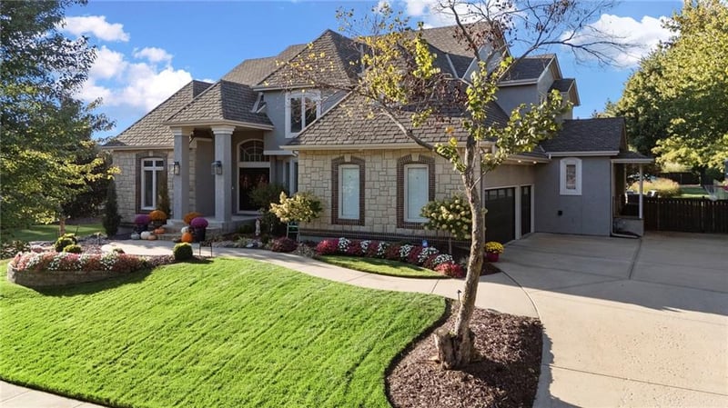 5704 W 148th Ter, Overland Park, KS 66223
