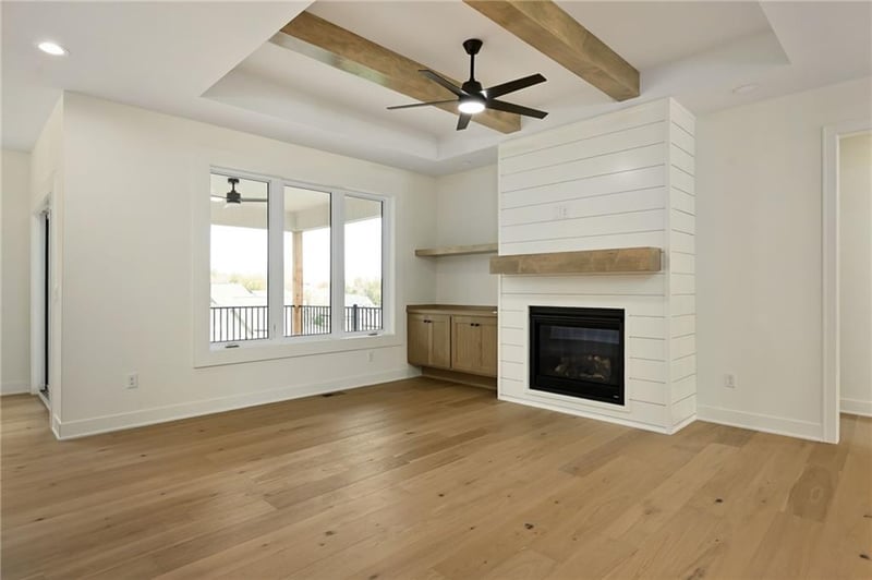 4412 Gateway Dr, Lee's Summit, MO 64064