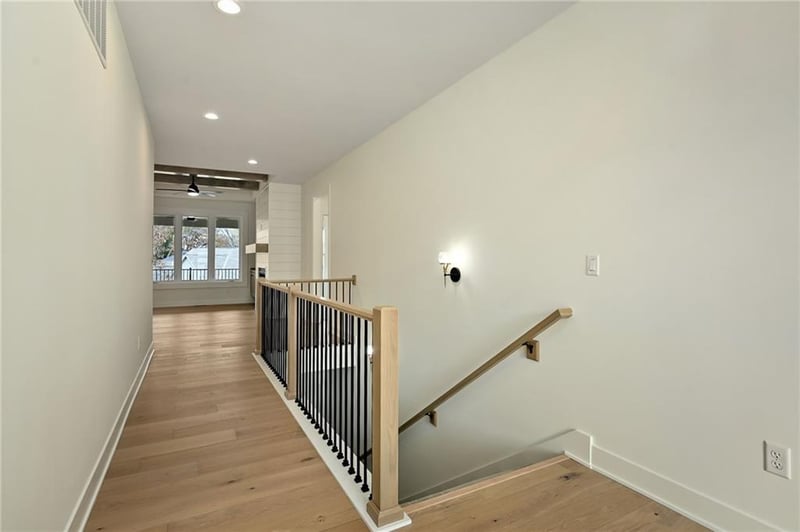 4412 Gateway Dr, Lee's Summit, MO 64064