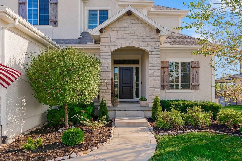 108 SE Riley St, Blue Springs, MO 64064