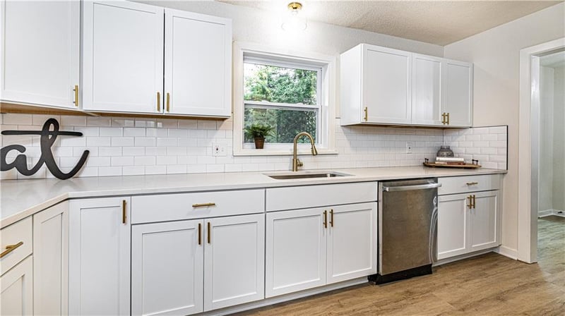 8340 Riggs St, Overland Park, KS 66212