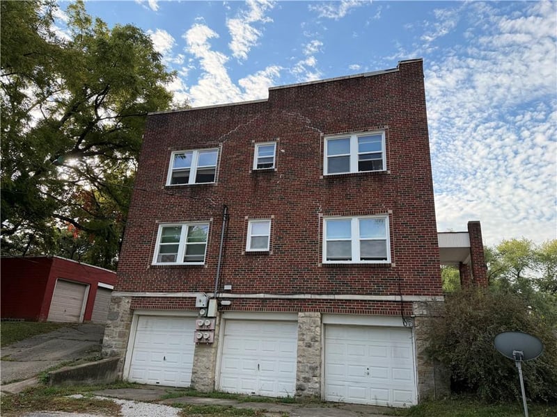 514 7th St, Leavenworth, KS 66048