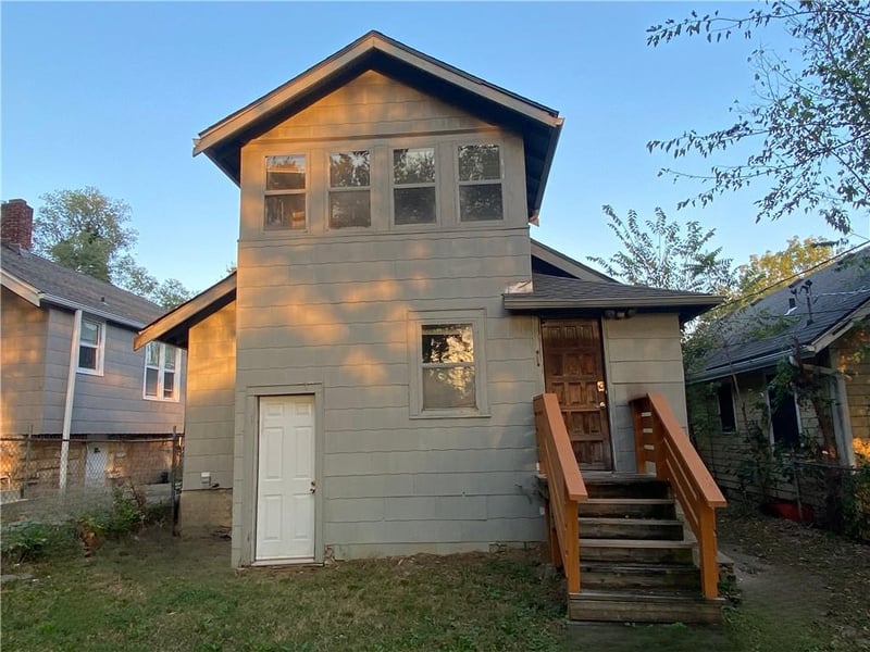 4520 Chestnut Ave, Kansas City, MO 64130