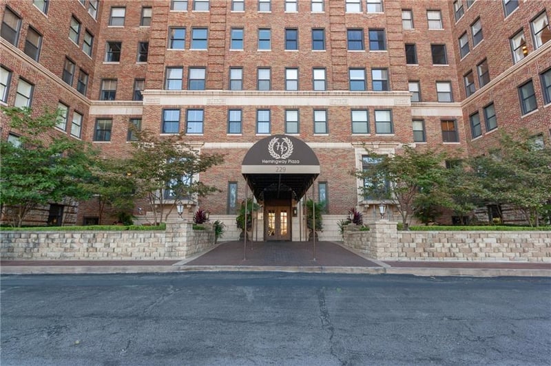 229 Ward Pw #301B and 302B, Kansas City, MO 64112
