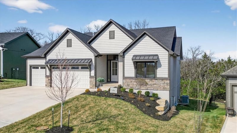 22428 90th Ter, Lenexa, KS 66227