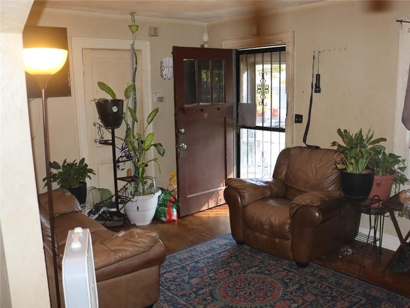 4280 62nd St, Kansas City, MO 64130