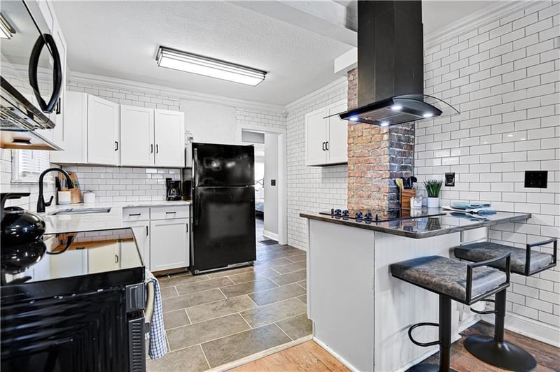 5043 Michigan Ave, Kansas City, MO 64130