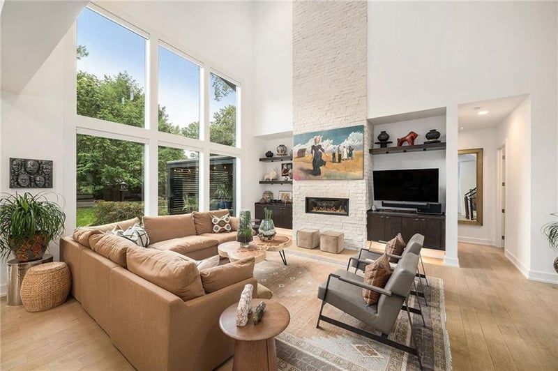 9421 Belinder Rd, Leawood, KS 66206