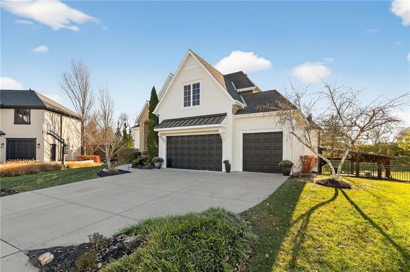 16620 Birch St, Overland Park, KS 66085