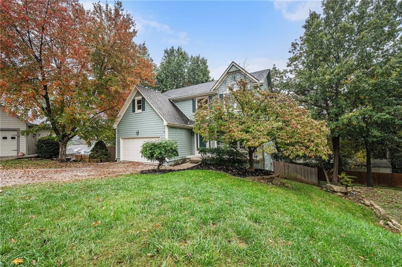 17005 43rd Ter, Independence, MO 64055