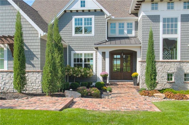 27582 W Highland Cir, Olathe, KS 66061