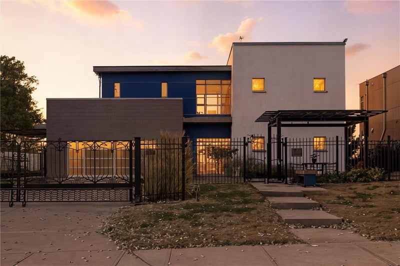 1520 Jarboe St, Kansas City, MO 64108