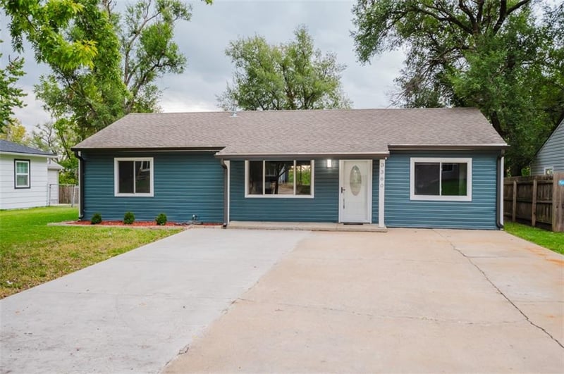 3380 SW Kirklawn Ave, Topeka, KS 66611