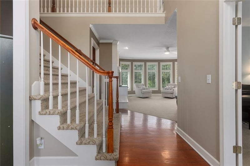 9600 Dodgion Ct, Kansas City, MO 64139