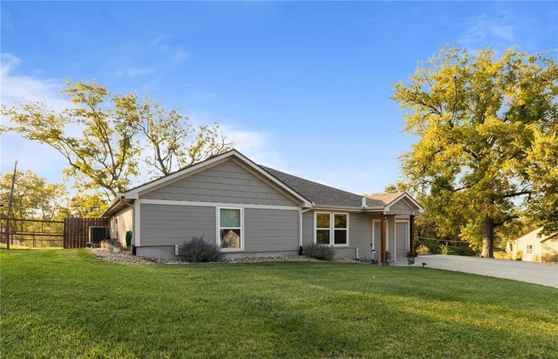 3514 NE Monterey Ave, Kansas City, MO 64117